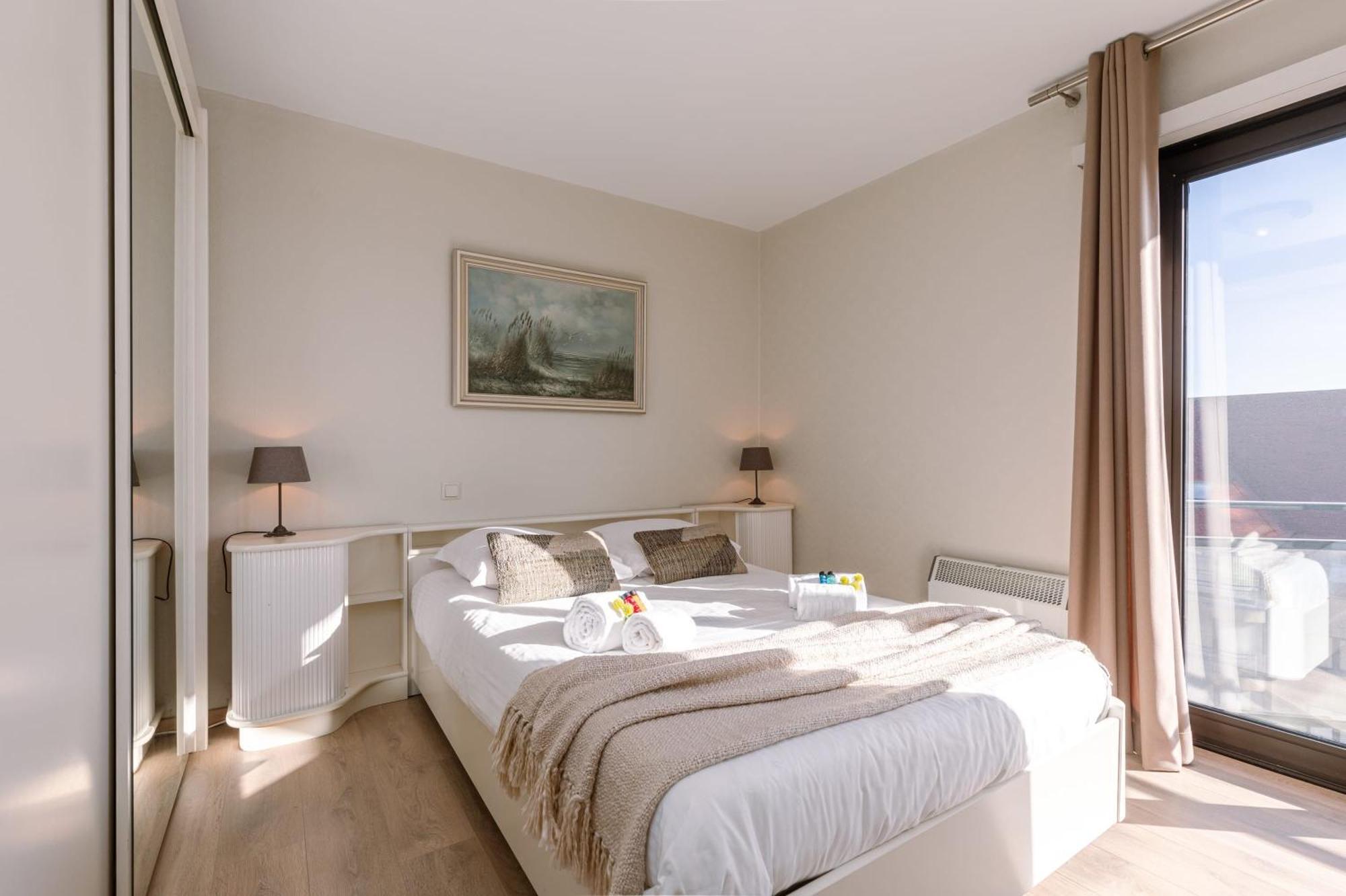 Huswell - Spacious & Modern Sea View Apartment With Garage Ostend Exterior photo